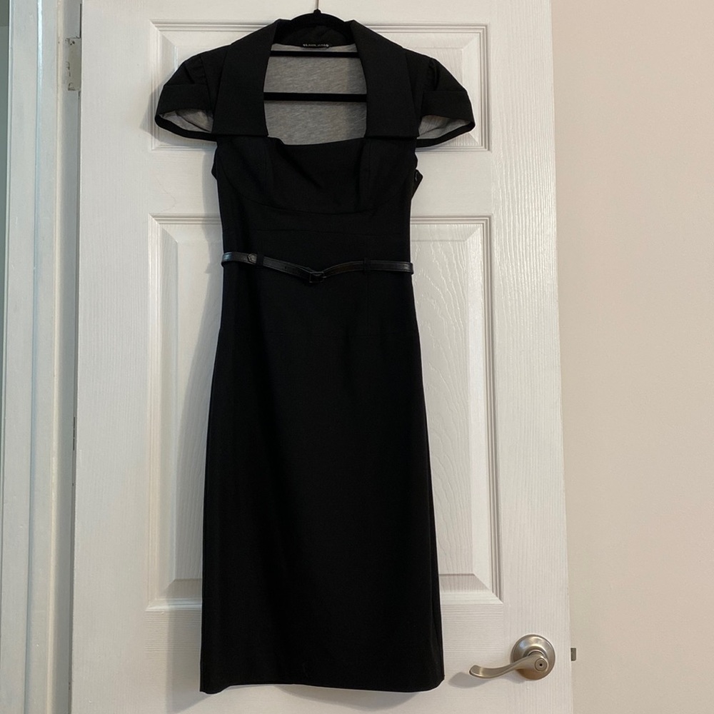 Black Halo Size 0 black sheath dress